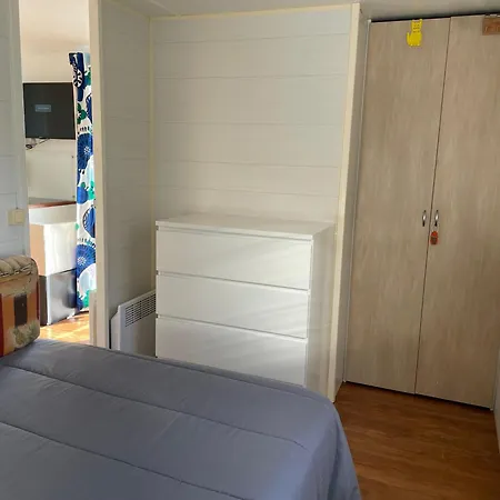 Mobilhome En Ribeira Con Vistas Exterior photo