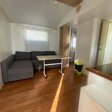 Mobilhome En Ribeira Con Vistas Exterior photo